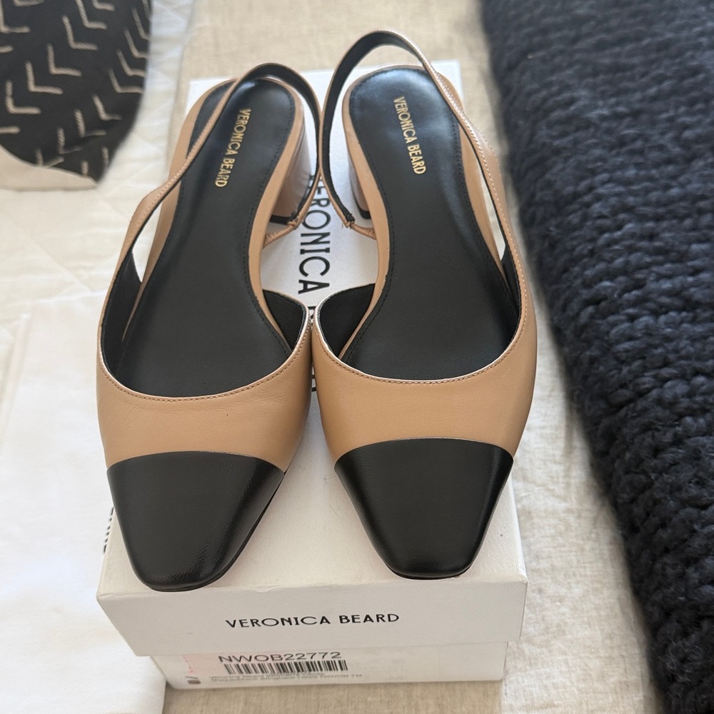 Veronica Beard Cecil Tan and Black Flats. Box and dustbag included, giftable.
